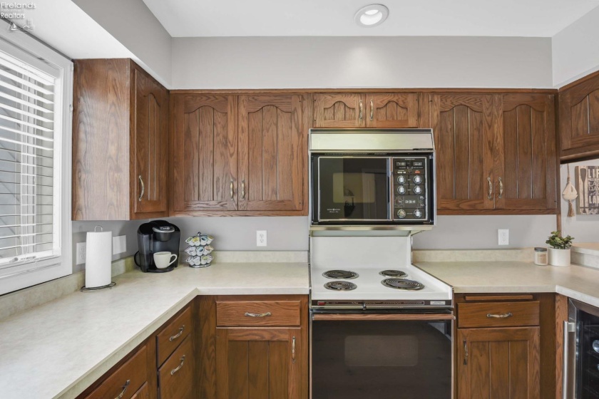 3094 Marina View Drive, Port Clinton, 43452, 2 Bedrooms Bedrooms, ,2 BathroomsBathrooms,Residential,For Sale,Marina View,20261426