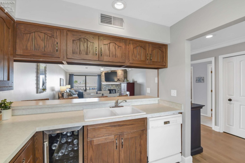 3094 Marina View Drive, Port Clinton, 43452, 2 Bedrooms Bedrooms, ,2 BathroomsBathrooms,Residential,For Sale,Marina View,20261426