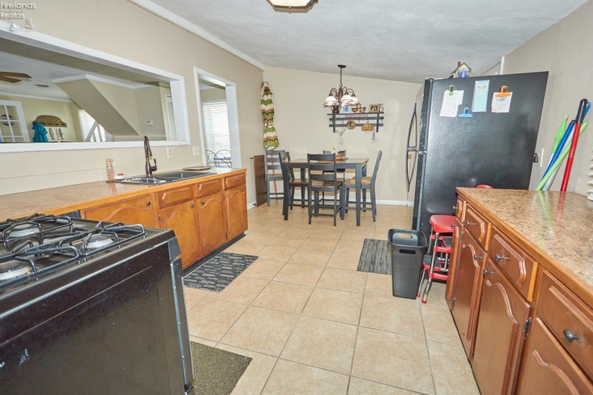 33 Northview Place, Huron, 44839, 4 Bedrooms Bedrooms, ,2 BathroomsBathrooms,Residential,For Sale,Northview,20261483