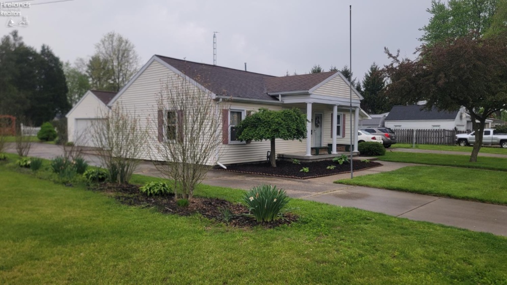 130 Vine Street, Clyde, 43410, 3 Bedrooms Bedrooms, ,1 BathroomBathrooms,Residential,For Sale,Vine,20261459