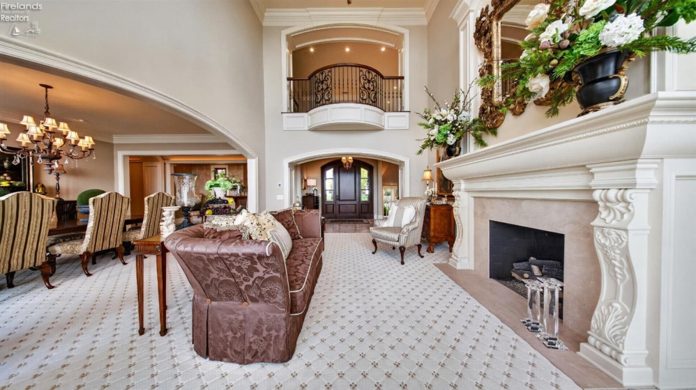 13717 Lake, Vermilion, 44089, 5 Bedrooms Bedrooms, ,9 BathroomsBathrooms,Residential,For Sale,Lake,20261489