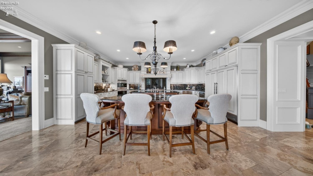 13717 Lake, Vermilion, 44089, 5 Bedrooms Bedrooms, ,9 BathroomsBathrooms,Residential,For Sale,Lake,20261489