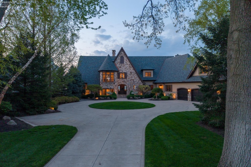 13717 Lake, Vermilion, 44089, 5 Bedrooms Bedrooms, ,9 BathroomsBathrooms,Residential,For Sale,Lake,20261489