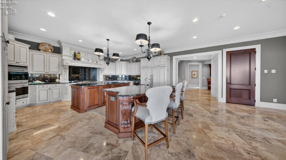 13717 Lake, Vermilion, 44089, 5 Bedrooms Bedrooms, ,9 BathroomsBathrooms,Residential,For Sale,Lake,20261489