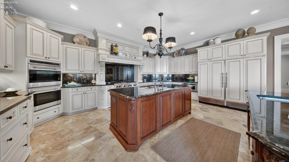 13717 Lake, Vermilion, 44089, 5 Bedrooms Bedrooms, ,9 BathroomsBathrooms,Residential,For Sale,Lake,20261489