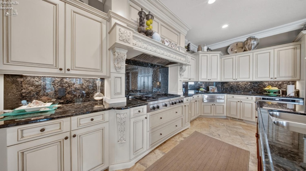 13717 Lake, Vermilion, 44089, 5 Bedrooms Bedrooms, ,9 BathroomsBathrooms,Residential,For Sale,Lake,20261489