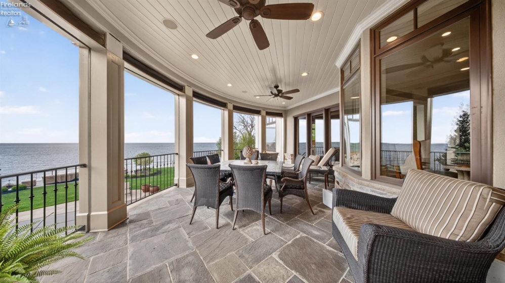 13717 Lake, Vermilion, 44089, 5 Bedrooms Bedrooms, ,9 BathroomsBathrooms,Residential,For Sale,Lake,20261489