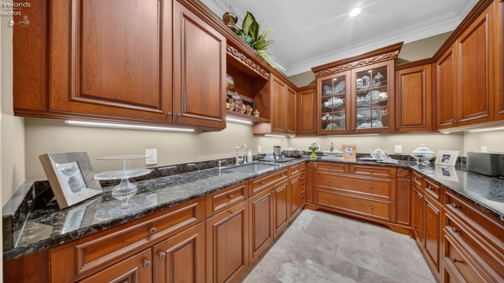 13717 Lake, Vermilion, 44089, 5 Bedrooms Bedrooms, ,9 BathroomsBathrooms,Residential,For Sale,Lake,20261489