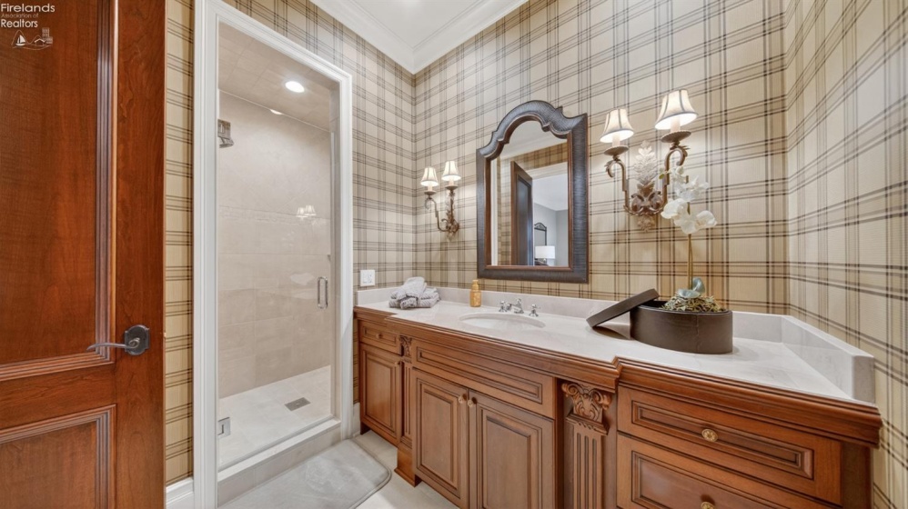 13717 Lake, Vermilion, 44089, 5 Bedrooms Bedrooms, ,9 BathroomsBathrooms,Residential,For Sale,Lake,20261489