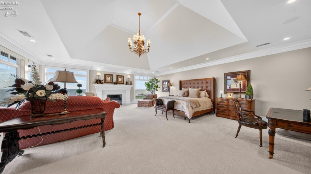 13717 Lake, Vermilion, 44089, 5 Bedrooms Bedrooms, ,9 BathroomsBathrooms,Residential,For Sale,Lake,20261489