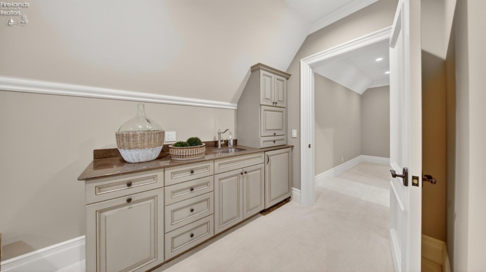 13717 Lake, Vermilion, 44089, 5 Bedrooms Bedrooms, ,9 BathroomsBathrooms,Residential,For Sale,Lake,20261489