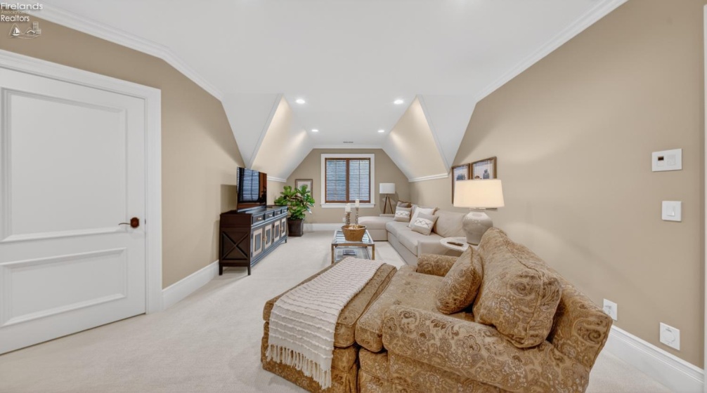 13717 Lake, Vermilion, 44089, 5 Bedrooms Bedrooms, ,9 BathroomsBathrooms,Residential,For Sale,Lake,20261489