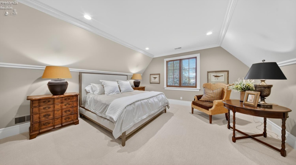 13717 Lake, Vermilion, 44089, 5 Bedrooms Bedrooms, ,9 BathroomsBathrooms,Residential,For Sale,Lake,20261489