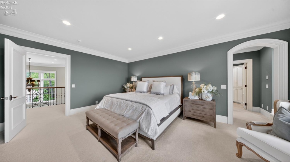 13717 Lake, Vermilion, 44089, 5 Bedrooms Bedrooms, ,9 BathroomsBathrooms,Residential,For Sale,Lake,20261489