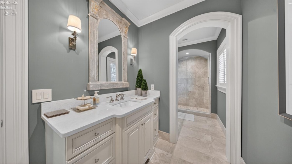 13717 Lake, Vermilion, 44089, 5 Bedrooms Bedrooms, ,9 BathroomsBathrooms,Residential,For Sale,Lake,20261489