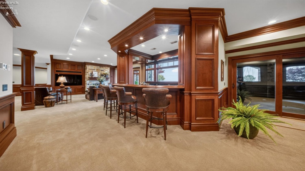 13717 Lake, Vermilion, 44089, 5 Bedrooms Bedrooms, ,9 BathroomsBathrooms,Residential,For Sale,Lake,20261489