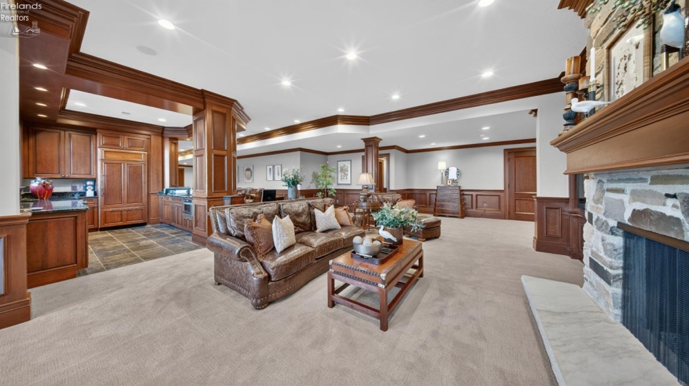 13717 Lake, Vermilion, 44089, 5 Bedrooms Bedrooms, ,9 BathroomsBathrooms,Residential,For Sale,Lake,20261489