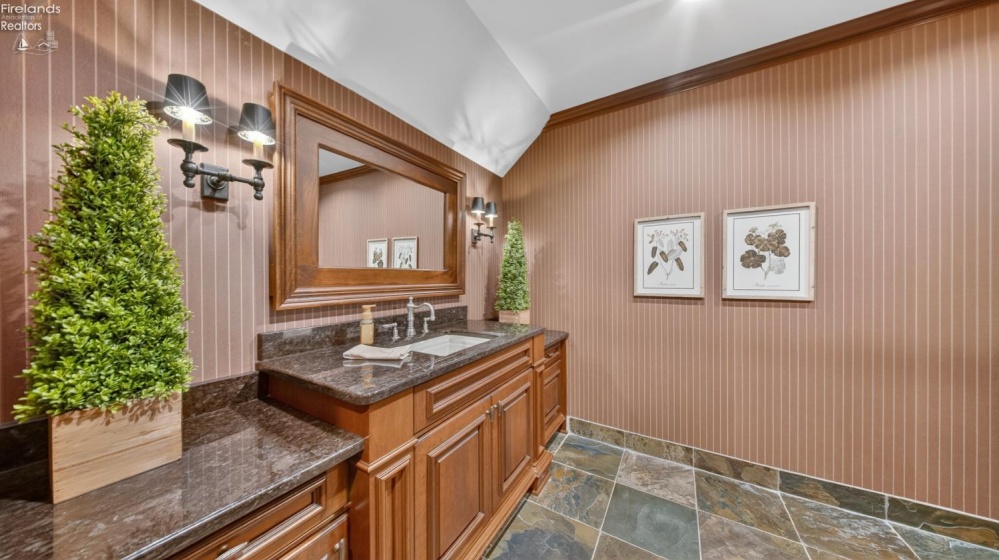 13717 Lake, Vermilion, 44089, 5 Bedrooms Bedrooms, ,9 BathroomsBathrooms,Residential,For Sale,Lake,20261489