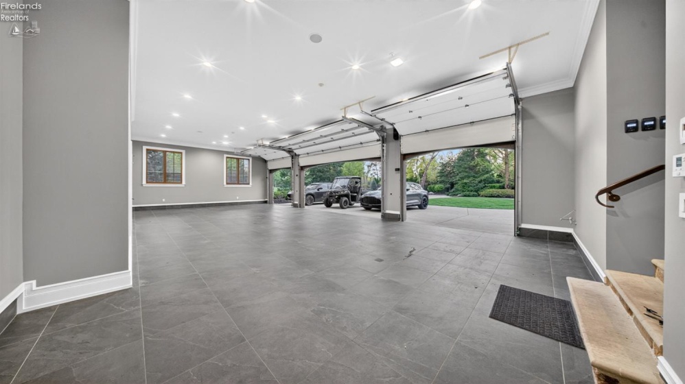 13717 Lake, Vermilion, 44089, 5 Bedrooms Bedrooms, ,9 BathroomsBathrooms,Residential,For Sale,Lake,20261489