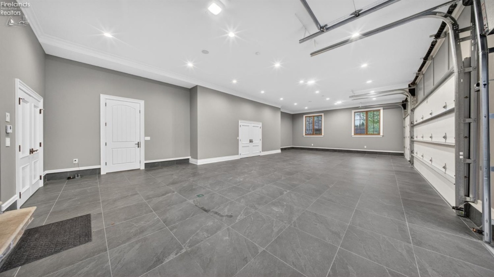 13717 Lake, Vermilion, 44089, 5 Bedrooms Bedrooms, ,9 BathroomsBathrooms,Residential,For Sale,Lake,20261489