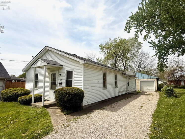 2017 Carr, Sandusky, 44870, 3 Bedrooms Bedrooms, ,1 BathroomBathrooms,Residential,For Sale,Carr,20261491