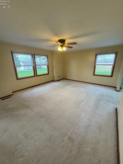 3320 Hayes Avenue, Sandusky, 44870, 4 Bedrooms Bedrooms, ,3 BathroomsBathrooms,Residential For Lease,For Lease,Hayes,20261411