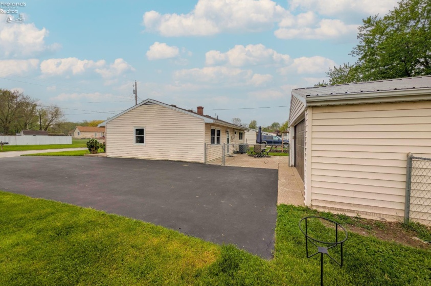 3816 Hoffman Drive, Sandusky, 44870, 3 Bedrooms Bedrooms, ,1 BathroomBathrooms,Residential,For Sale,Hoffman,20261472