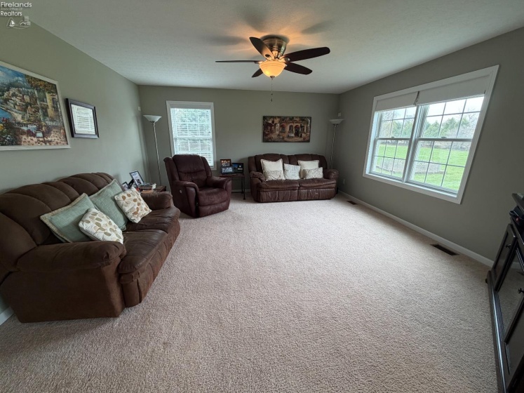613 Summerfield Place, Huron, 44839, 4 Bedrooms Bedrooms, ,3 BathroomsBathrooms,Residential,For Sale,Summerfield,20261054