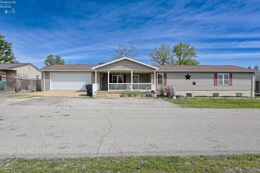 2716 Railroad Street, Collins, 44826, 3 Bedrooms Bedrooms, ,2 BathroomsBathrooms,Residential,For Sale,Railroad,20261482