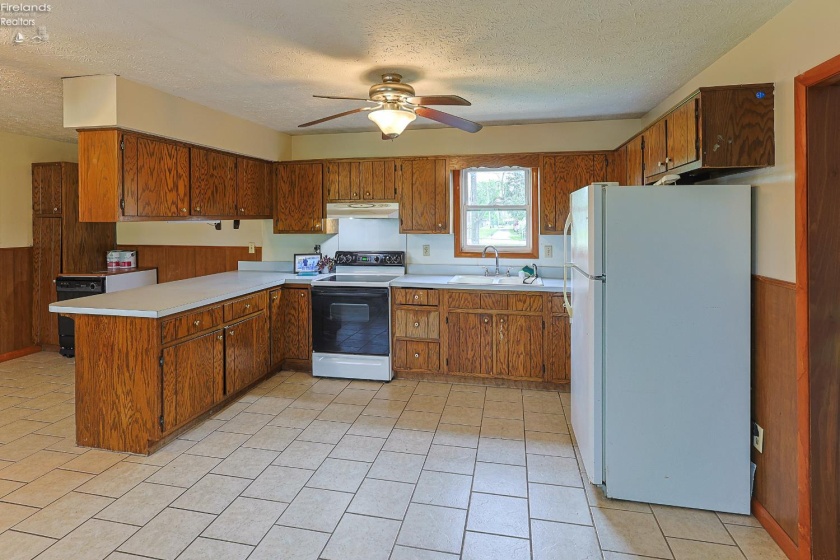 2716 Railroad Street, Collins, 44826, 3 Bedrooms Bedrooms, ,2 BathroomsBathrooms,Residential,For Sale,Railroad,20261482