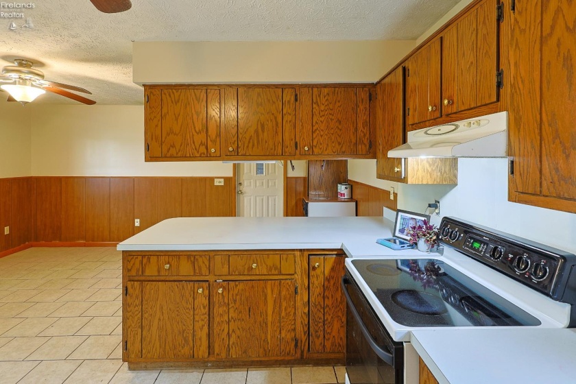 2716 Railroad Street, Collins, 44826, 3 Bedrooms Bedrooms, ,2 BathroomsBathrooms,Residential,For Sale,Railroad,20261482