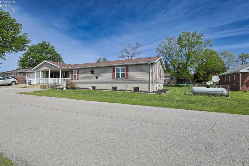 2716 Railroad Street, Collins, 44826, 3 Bedrooms Bedrooms, ,2 BathroomsBathrooms,Residential,For Sale,Railroad,20261482