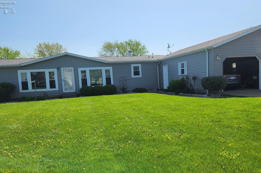 1735 Heritage Street, Port Clinton, 43452, 3 Bedrooms Bedrooms, ,2 BathroomsBathrooms,Residential,For Sale,Heritage,20261503