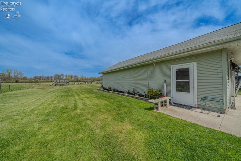 4551 Harbor Road, Port Clinton, 43452, 2 Bedrooms Bedrooms, ,1 BathroomBathrooms,Residential,For Sale,Harbor,20261406