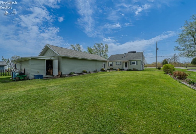 4551 Harbor Road, Port Clinton, 43452, 2 Bedrooms Bedrooms, ,1 BathroomBathrooms,Residential,For Sale,Harbor,20261406