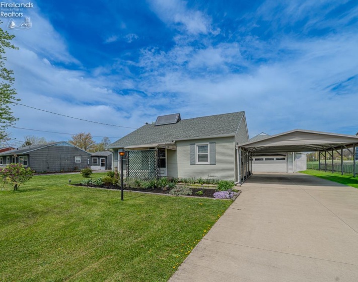 4551 Harbor Road, Port Clinton, 43452, 2 Bedrooms Bedrooms, ,1 BathroomBathrooms,Residential,For Sale,Harbor,20261406