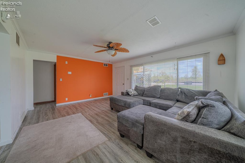 4551 Harbor Road, Port Clinton, 43452, 2 Bedrooms Bedrooms, ,1 BathroomBathrooms,Residential,For Sale,Harbor,20261406