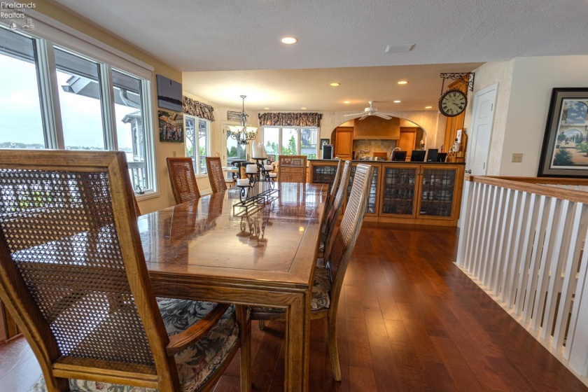 174 Sunset Drive, Sandusky, 44870, 4 Bedrooms Bedrooms, ,4 BathroomsBathrooms,Residential,For Sale,Sunset,20261369