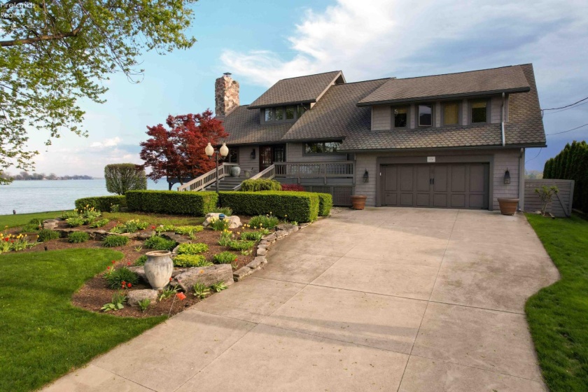 174 Sunset Drive, Sandusky, 44870, 4 Bedrooms Bedrooms, ,4 BathroomsBathrooms,Residential,For Sale,Sunset,20261369