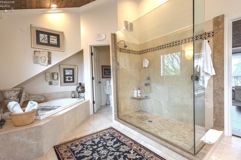 174 Sunset Drive, Sandusky, 44870, 4 Bedrooms Bedrooms, ,4 BathroomsBathrooms,Residential,For Sale,Sunset,20261369