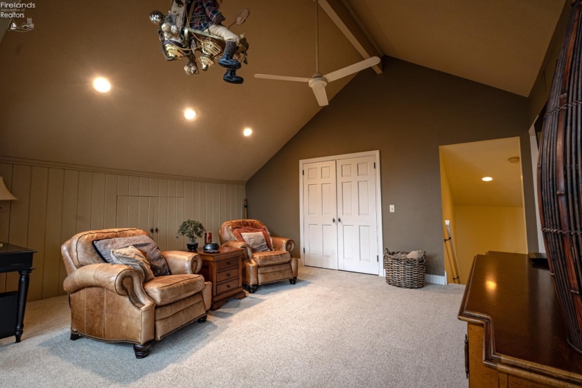 174 Sunset Drive, Sandusky, 44870, 4 Bedrooms Bedrooms, ,4 BathroomsBathrooms,Residential,For Sale,Sunset,20261369