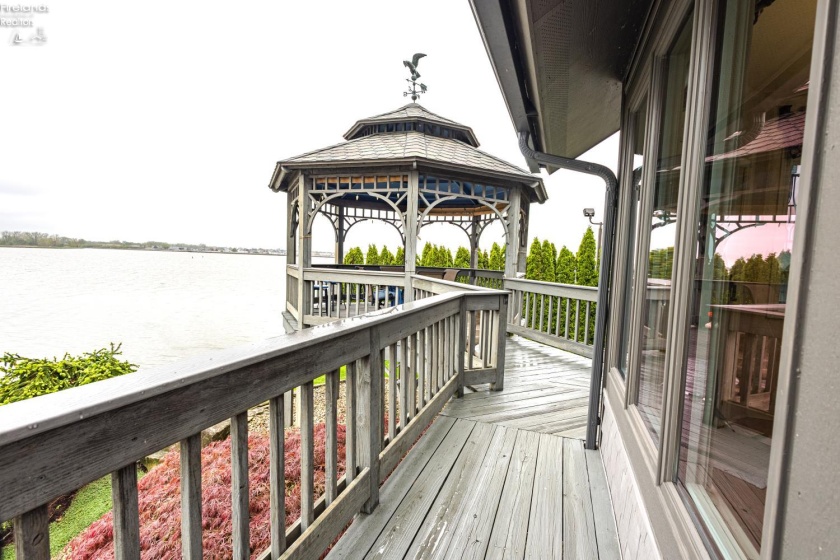174 Sunset Drive, Sandusky, 44870, 4 Bedrooms Bedrooms, ,4 BathroomsBathrooms,Residential,For Sale,Sunset,20261369