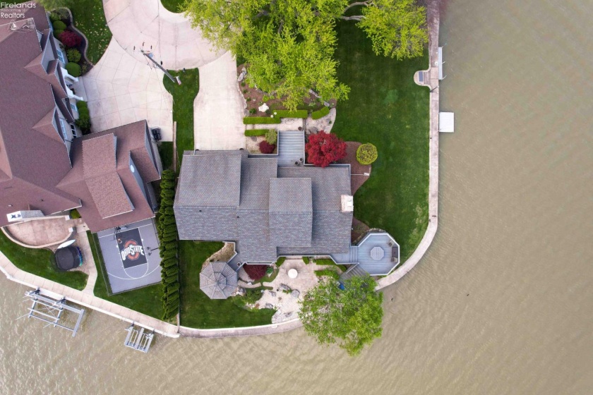 174 Sunset Drive, Sandusky, 44870, 4 Bedrooms Bedrooms, ,4 BathroomsBathrooms,Residential,For Sale,Sunset,20261369