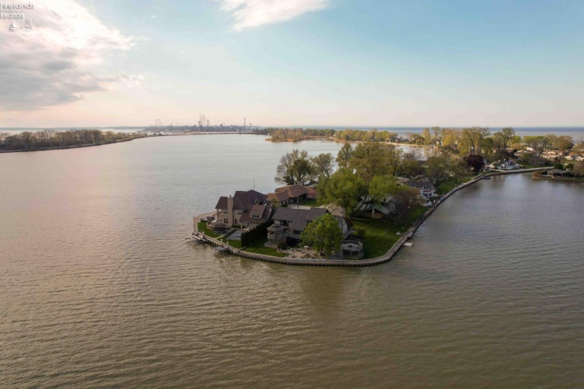 174 Sunset Drive, Sandusky, 44870, 4 Bedrooms Bedrooms, ,4 BathroomsBathrooms,Residential,For Sale,Sunset,20261369