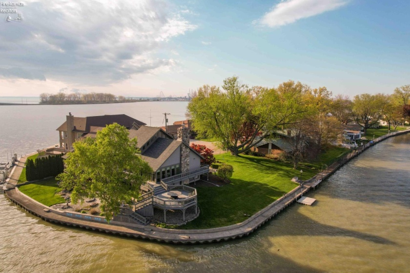 174 Sunset Drive, Sandusky, 44870, 4 Bedrooms Bedrooms, ,4 BathroomsBathrooms,Residential,For Sale,Sunset,20261369