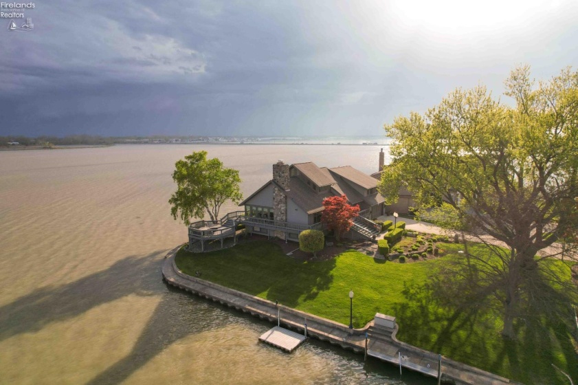 174 Sunset Drive, Sandusky, 44870, 4 Bedrooms Bedrooms, ,4 BathroomsBathrooms,Residential,For Sale,Sunset,20261369