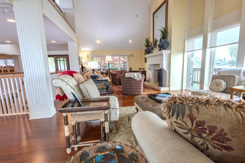 174 Sunset Drive, Sandusky, 44870, 4 Bedrooms Bedrooms, ,4 BathroomsBathrooms,Residential,For Sale,Sunset,20261369