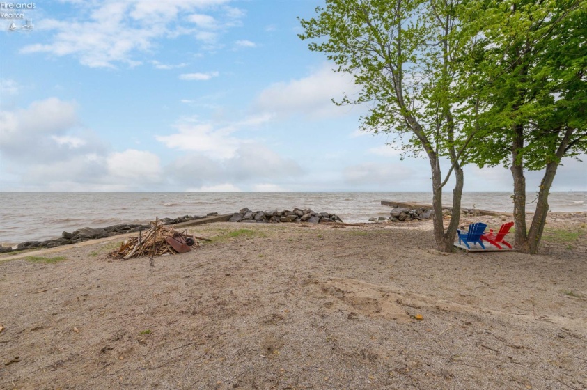 5918 Liberty Ave, Vermilion, 44089, 2 Bedrooms Bedrooms, ,2 BathroomsBathrooms,Residential,For Sale,Liberty Ave,20261529