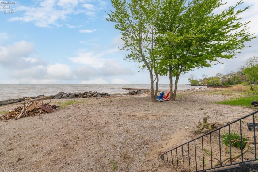 5918 Liberty Ave, Vermilion, 44089, 2 Bedrooms Bedrooms, ,2 BathroomsBathrooms,Residential,For Sale,Liberty Ave,20261529