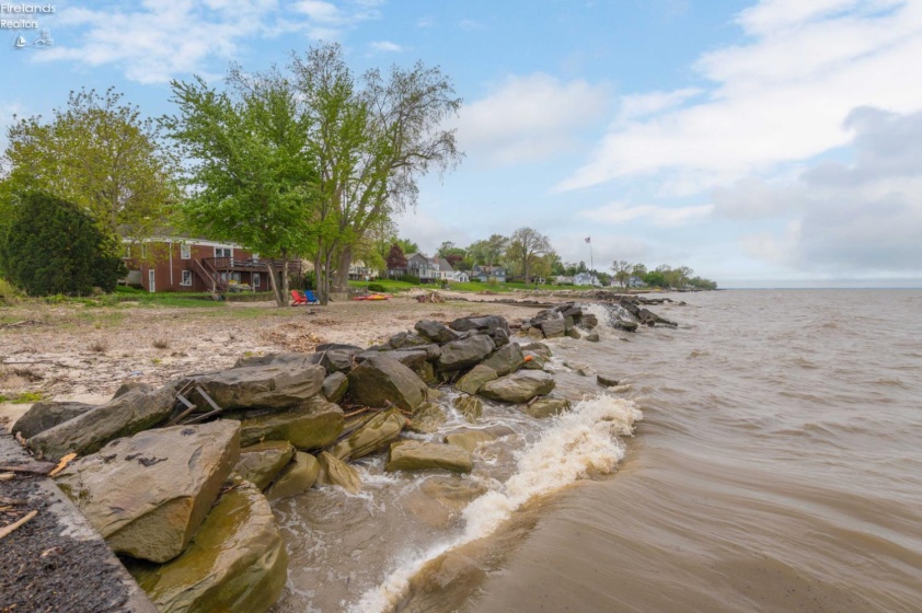 5918 Liberty Ave, Vermilion, 44089, 2 Bedrooms Bedrooms, ,2 BathroomsBathrooms,Residential,For Sale,Liberty Ave,20261529